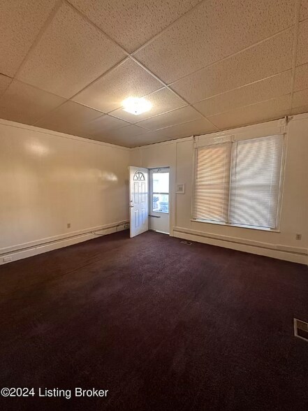 Building Photo - 640 S 27th St