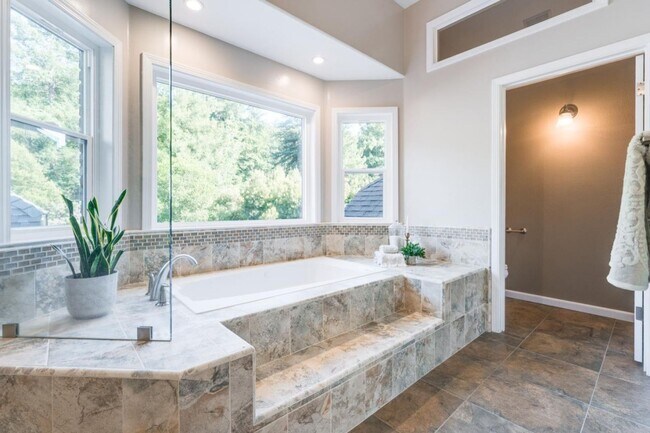 Building Photo - 5br/4ba Home - Luxury Country Living Minutes to Capitola & Soquel Village