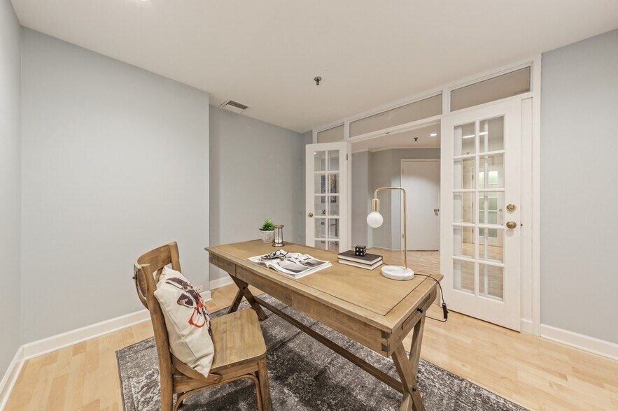 Building Photo - 680 N Lake Shore Dr