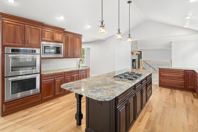 Building Photo - Spacious and Private Home in Biltmore Forest