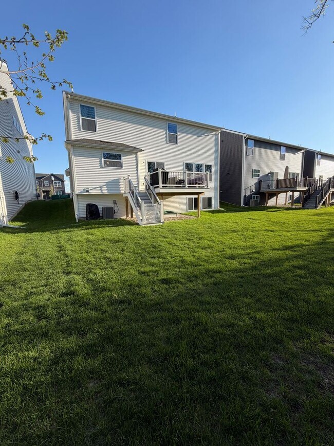 Building Photo - Beautiful and serene water view home in a secluded neighborhood!  2nd floor laundry!
