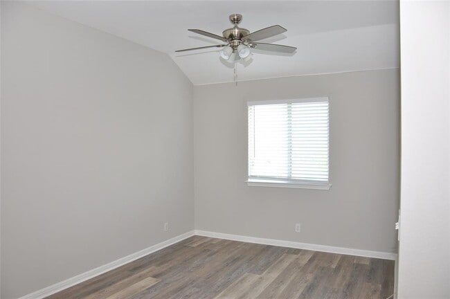 Building Photo - 272 Spillway Dr