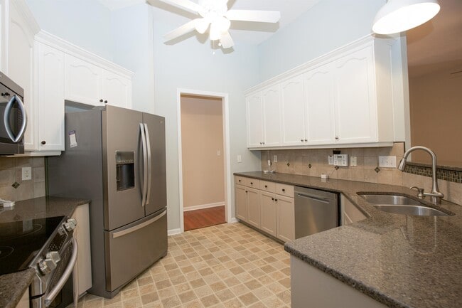 Building Photo - 26 Tahoe Cir