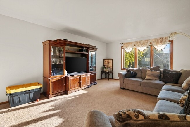 Building Photo - 507 Bayfield Dr