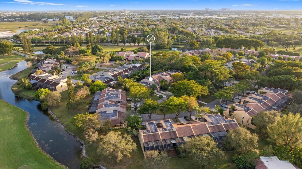 Building Photo - 9809 Costa del Sol Blvd