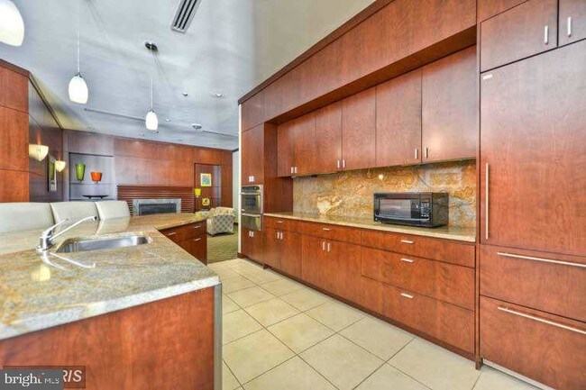 Building Photo - 11760 Sunrise Valley Dr