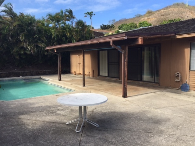 Building Photo - 3 bedroom home with swimming pool - Kailua