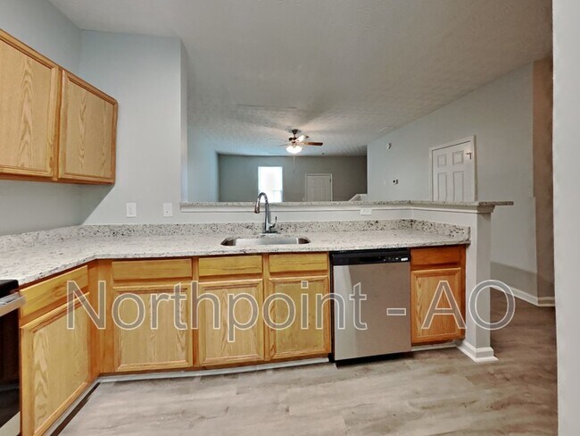Building Photo - 6097 Camden Forrest Dr
