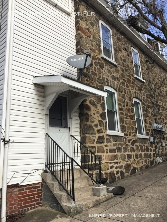 Building Photo - 684 Hayes St
