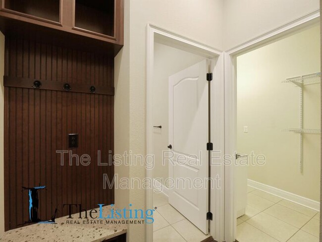 Building Photo - 6854 Trellis Vine Loop