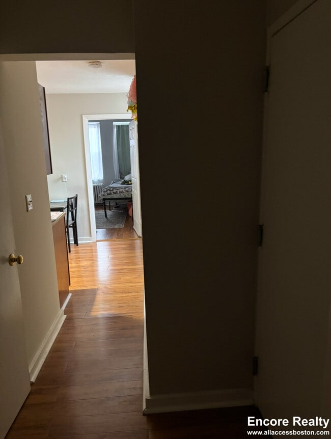 Building Photo - 224 Hanover St