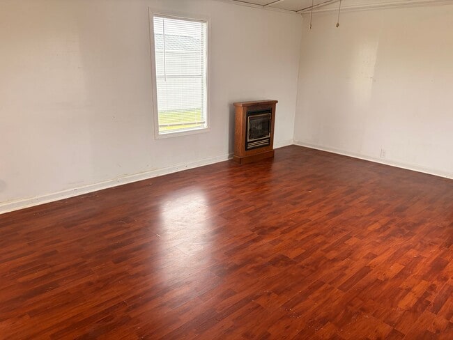 Building Photo - 1083 Pasture Branch Rd