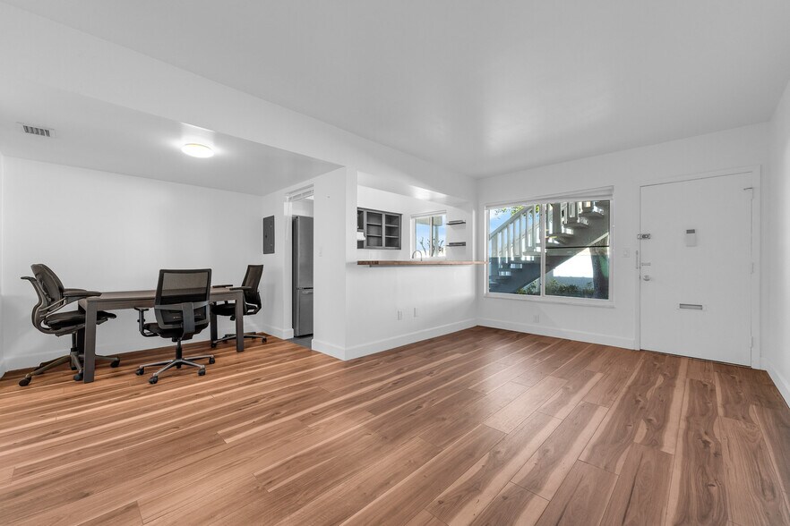 Building Photo - 1140 S Orlando Ave