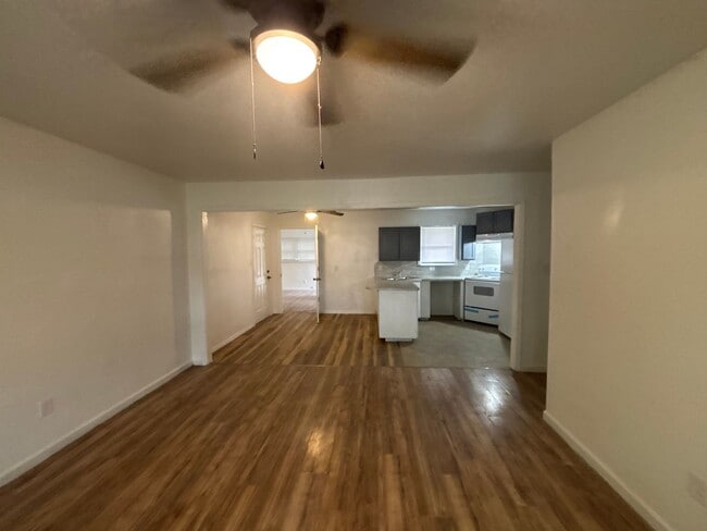 Building Photo - Beautiful four bedroom single family house in Copperas Cove