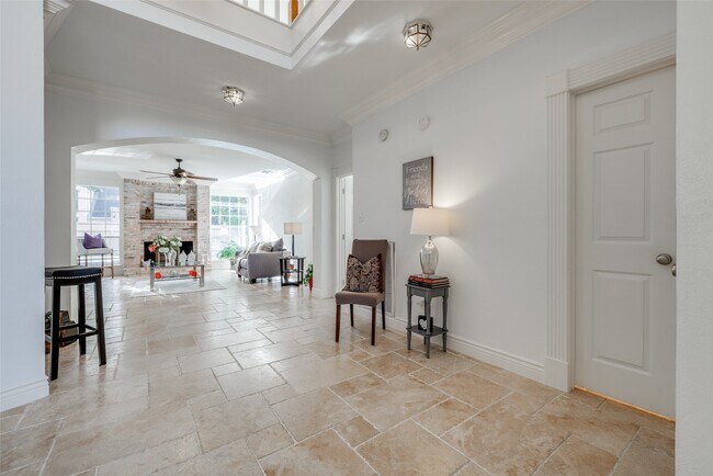 Building Photo - 5534 Honor Dr