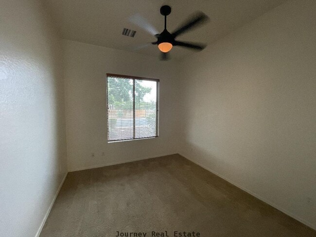 Building Photo - 5433 N Pierce Ln