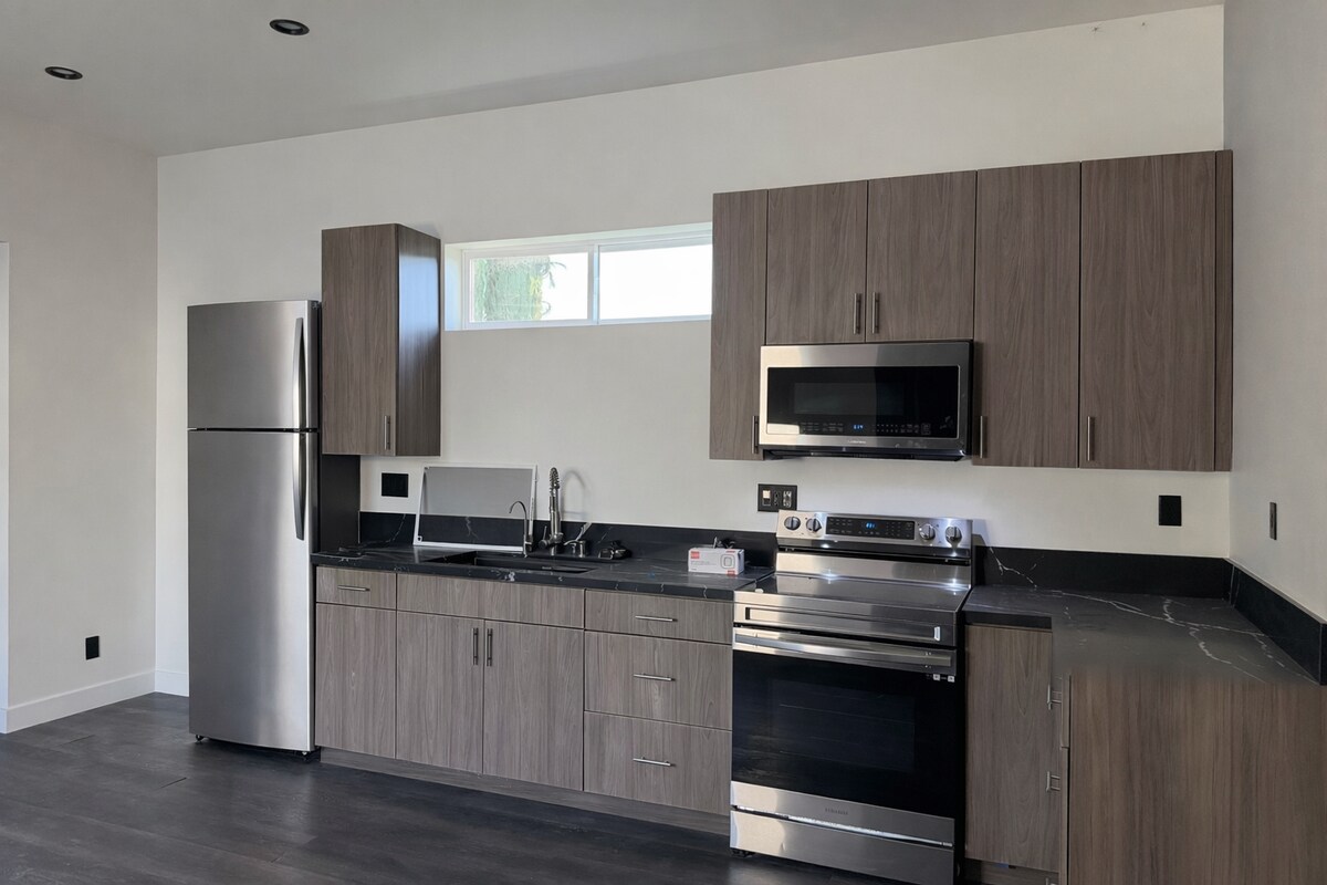 Building Photo - 6235 Penfield Ave