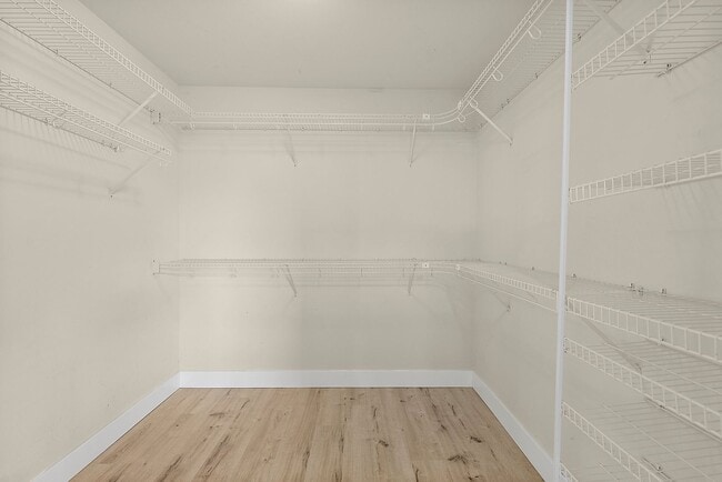 Building Photo - Immaculate 4-Bed Federal Way Home | Smart Tech, Tesla Charger, & Near JBLM!