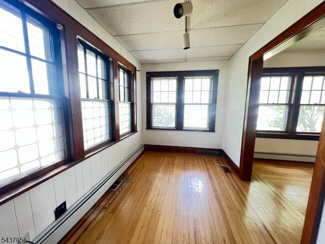 Building Photo - 325 Bogert Ave