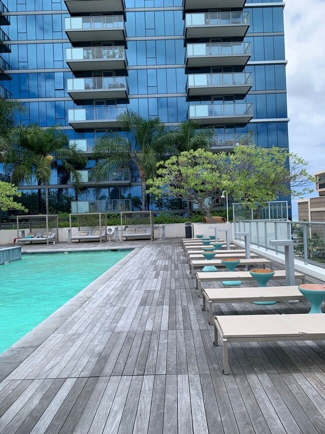 Building Photo - High Floor - Corner Unit - Ocean View - The Collection Condominium