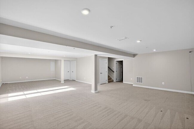 Building Photo - 8625 Windon Ct