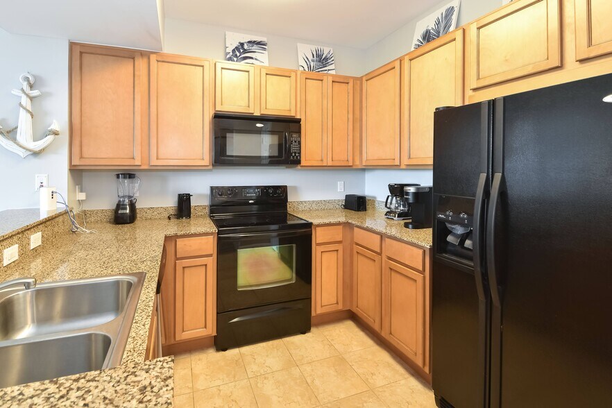 Building Photo - 4207 Indian Bayou Trl