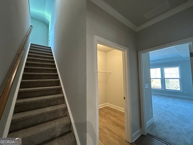 Building Photo - 450 Bandon Wy