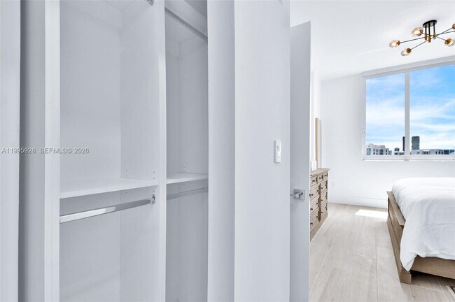 Building Photo - 18800 NE 29th Ave