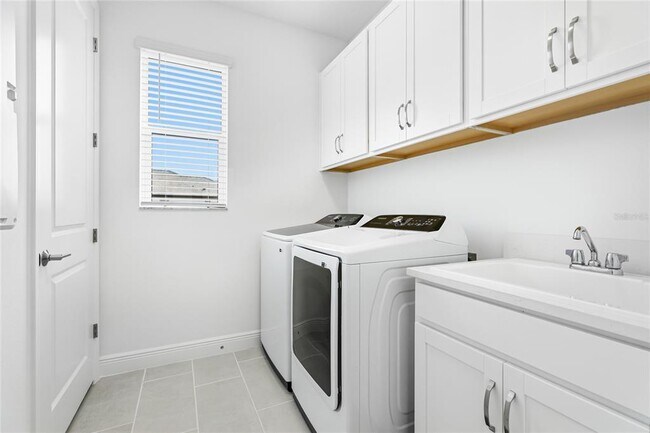 Building Photo - 17143 Savory Mist Cir