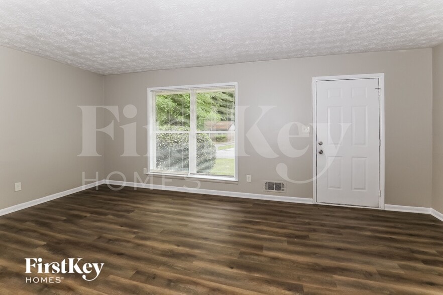 Building Photo - 1334 Labelle St