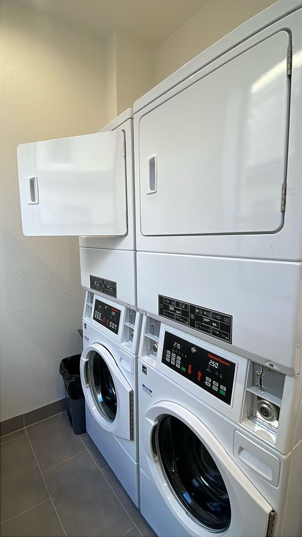 Building Photo - 1012 Grant Ave