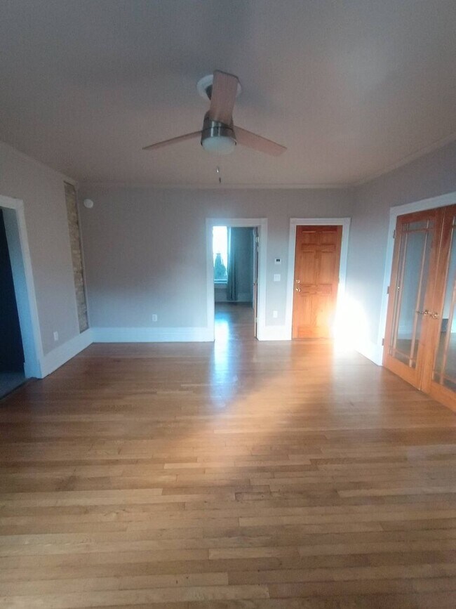 Building Photo - 2035-2037 N Buffum St