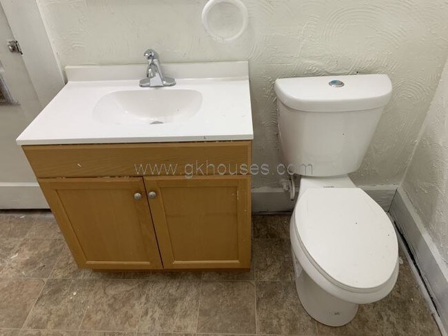 Building Photo - 1785 Steiner Ave SW