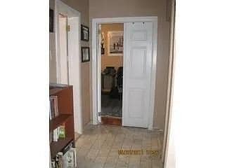 Building Photo - 42 Van Wagenen Ave