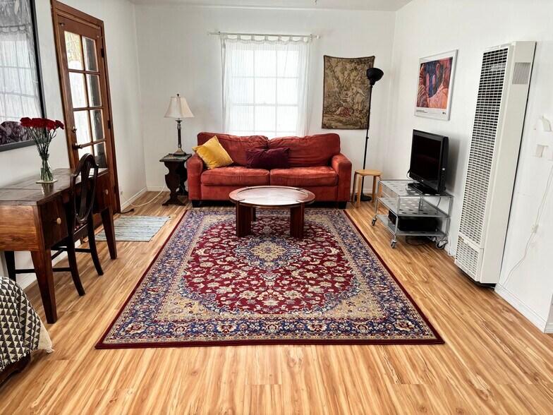 Living room - furnishings not included. - 936 Palms Blvd