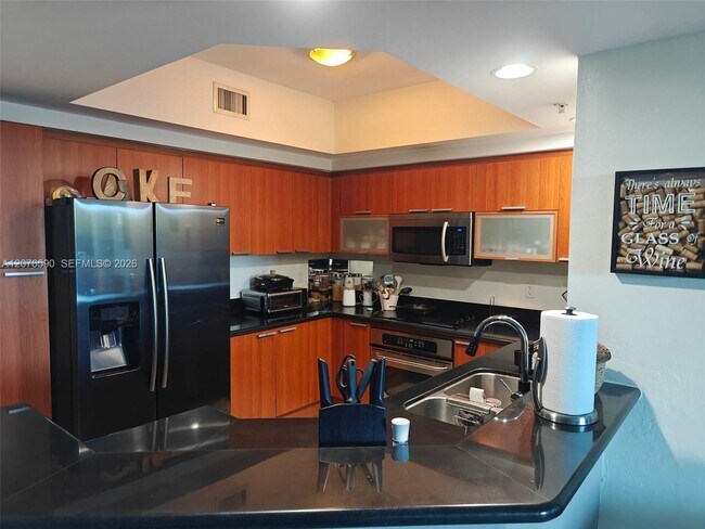 Building Photo - 15051 Royal Oaks Ln