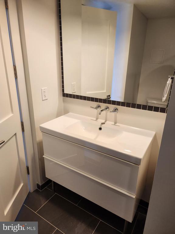 Building Photo - 900 N Stafford St