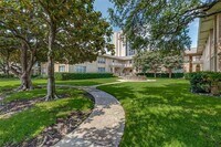 Building Photo - 8619 Edgemere Rd