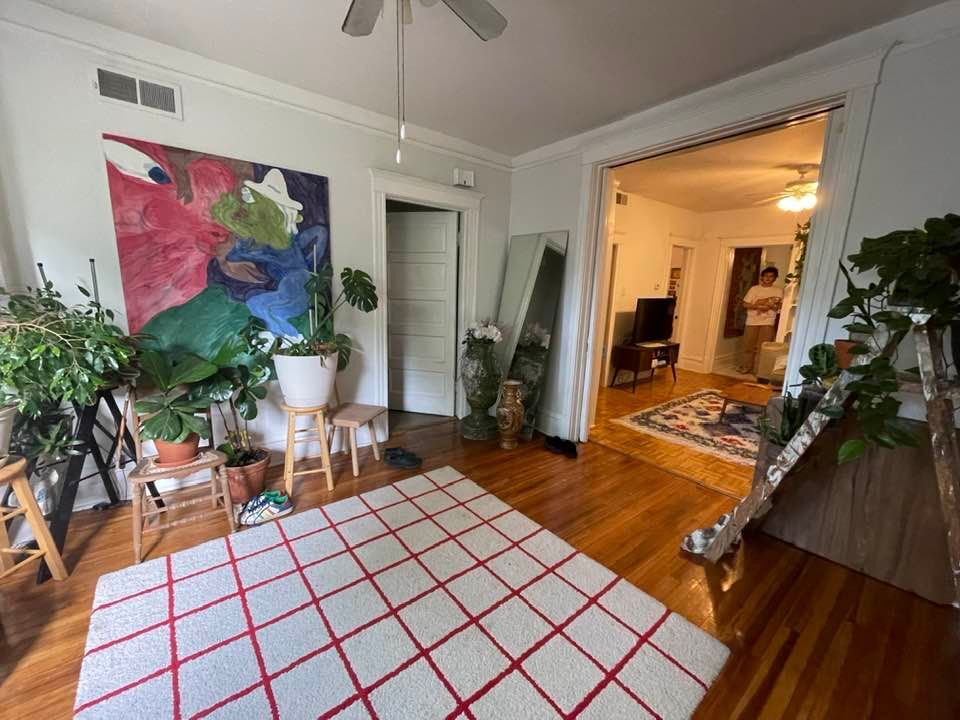 Living Room - 2106 W Fletcher St