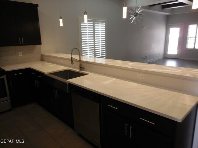 Building Photo - 13425 Emerald Crystal Dr