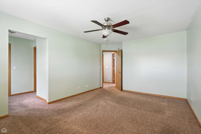 Building Photo - 10167 Bennington Dr