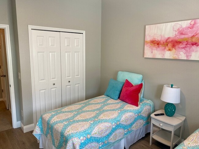 Building Photo - Citrus Park Luxury 3 Bedroom / 2.5 Bathroom Townhome Available 7/1/22