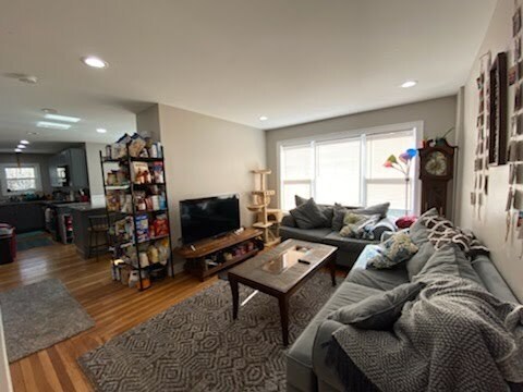 Building Photo - 63 Jastram St