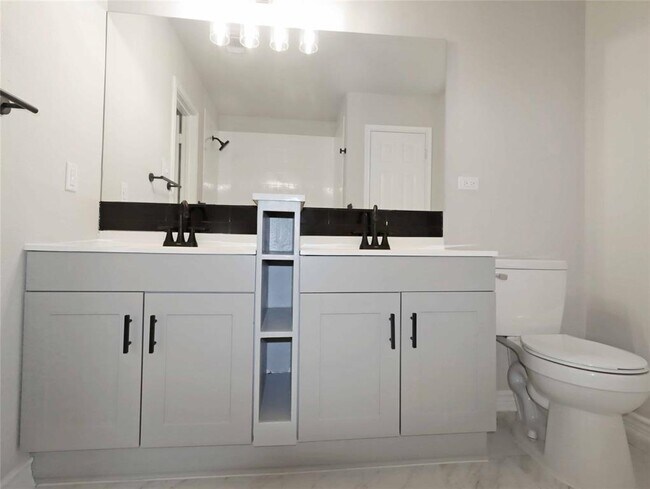 Building Photo - 749 Grassy Knoll Trail
