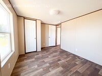 Building Photo - 3000 John Harden Dr