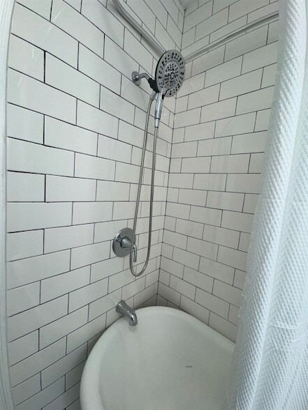 Building Photo - 24 Pamrapo Ave