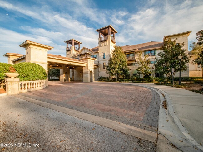 Building Photo - 945 Registry Blvd