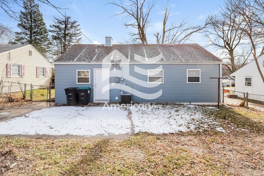 Building Photo - 6652 Decatur St