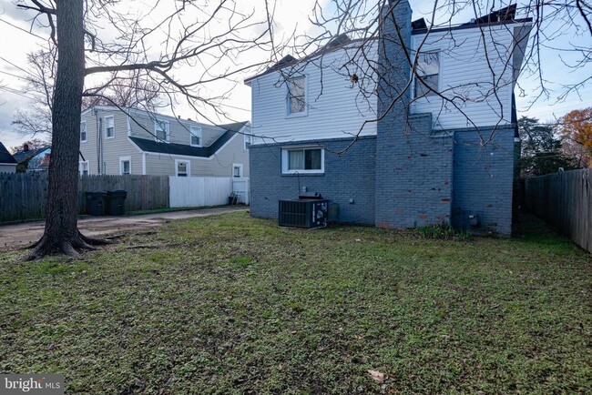 Building Photo - 432 Glendale Rd