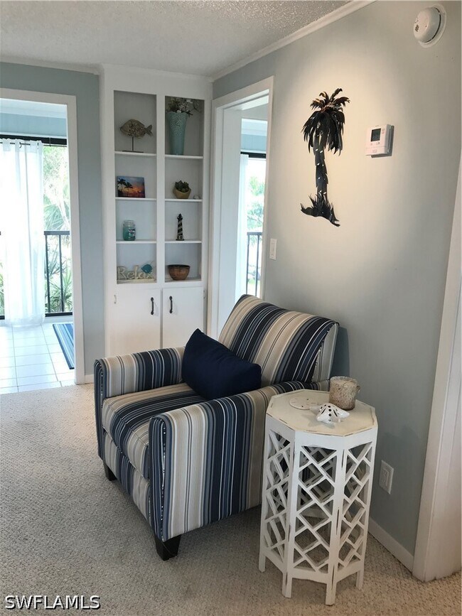 Building Photo - 611 E Palm Ave